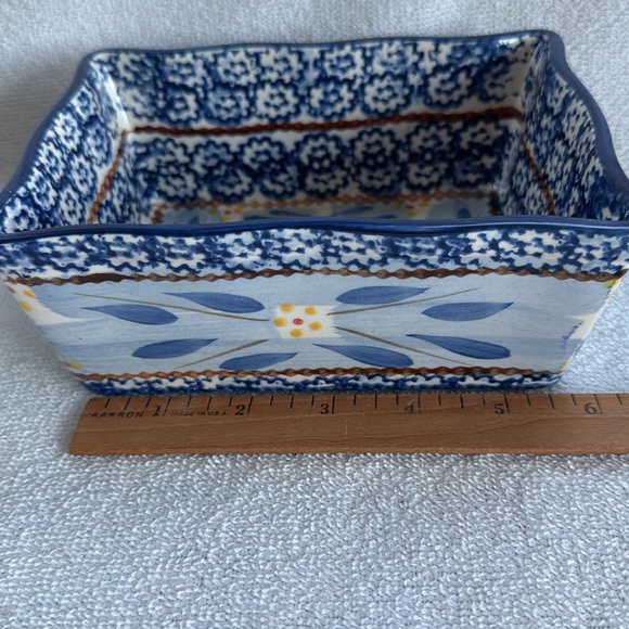 Temptations by Tara Old World Blue Baker Holder and Glass Trivet - Picture 9 of 12